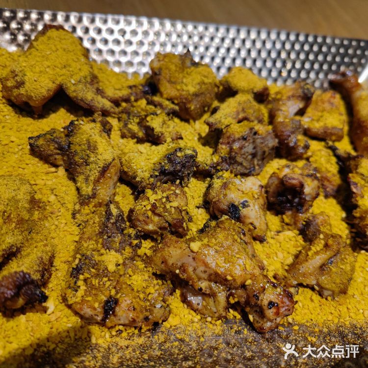       万象城湖边的撸串打卡地 坐在窗边可以看