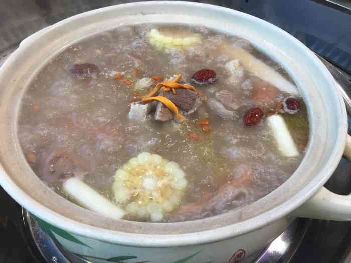 宜希藕王养生汤(巴国城店)-"这家店在西城大院门口,临街挺好找,应该是