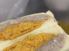 -沁屋面包店(人民东路店)