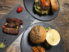 -HIGH FIVE哈福手工汉堡(桂林路店)