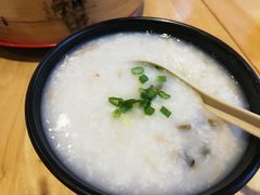 皮蛋瘦肉粥-玖鲜小笼(中山广场店)