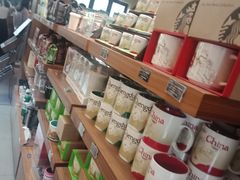 零售区-星巴克臻选(成都宽窄巷子店)