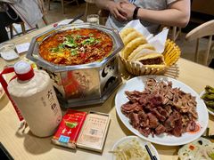 -闫家驴肉老店(华电一校店)