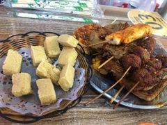 -爆炸头阿姨小四川正宗川味小吃(无任何分店)