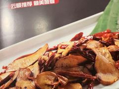 -花菇朵·云山雀 ll 野生菌锅·野果酸汤·精品滇菜(万柳店)