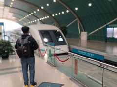 -龙阳路磁悬浮列车总站-停车场