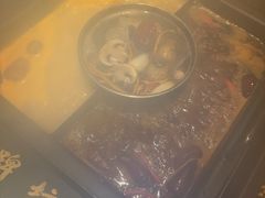 -老牌坊云南鱼豆花火锅(嵩山店)