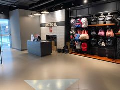 -耐克(恒隆广场店)