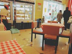 大堂-红宝石·鲜奶小方·海派西点房(南丹店)