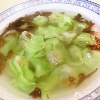 马上就是冬天了，来一碗热气腾腾的小馄饨吧