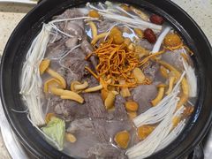 -九寨沟特色牦牛肉汤锅