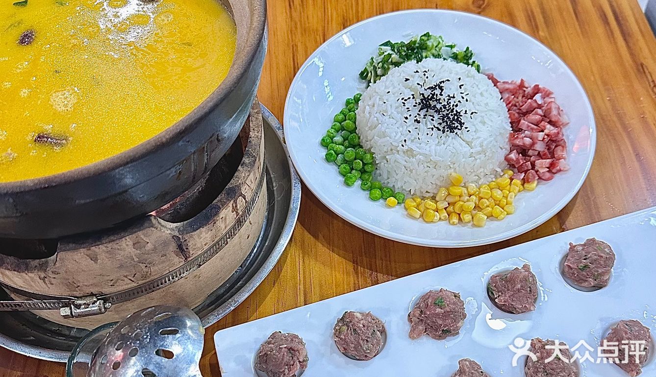 洛阳人均不到30一锅的花胶鸡