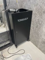 -TONI&GUY
