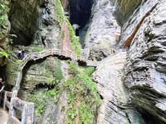-龙水峡地缝景区