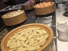-龍歌自助小火锅(市南金茂湾店)