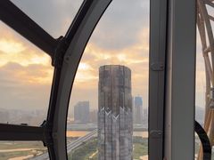 -影汇之星8字形摩天轮