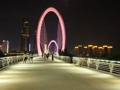 -南京眼步行桥
