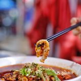 🌶️夏夜川菜 ｜ 豆花鱼上漂了一层红油