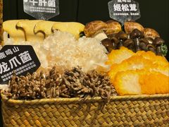-鹿鸣山草本茶香火锅(园西路店)