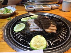 -唯成•韩国炭火烤肉 유성고기