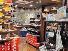 -ABC MART(心斎橋店)