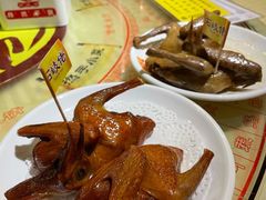 招牌烤乳鸽-石岐佬中山菜馆(张溪店)