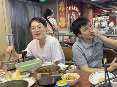 -四囍码头海鲜烧烤自助火锅(外滩南京东路悦荟广场店)