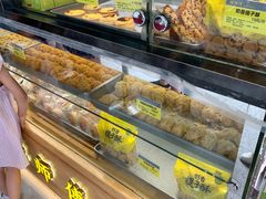 面包甜点陈列柜-鲍师傅糕点(春熙路店)
