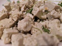 香椿苗拌豆腐-忠顺斋易州印象烤鸭店(东关新村店)