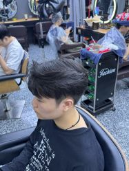 -藤野造型专业烫染接发