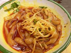 -拈签一笑黄牛肉辣卤串串