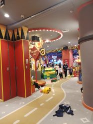-哈尼鹿儿童乐园(长沙梅溪湖步步高店)