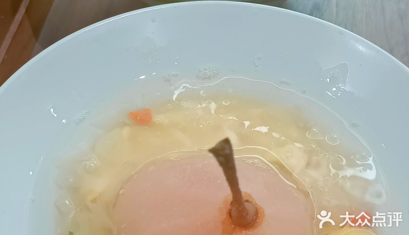 谁家甜汤里放了一整颗雪梨呀[憨笑]