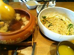 -云海肴·汽锅鸡·云南菜(天山百盛优客店)