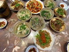 -谢老五跷脚牛肉·非遗传承店
