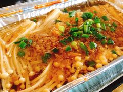 蒜蓉锡纸金针菇-臻馆小龙虾