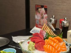 -山川小町·极番烧肉(新地假日广场店)