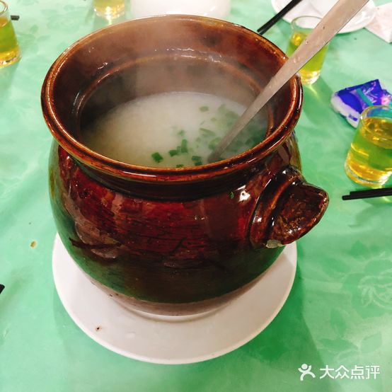 齿留香黄焖鸡米饭(白沙大道西店)