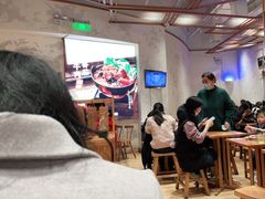 等位区-小满手工粉(上海月星环球港店)