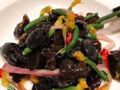 木耳拌小小黄瓜-里宴川菜酒楼(昊祥邻里聚金泉广场店)