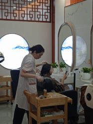 -岳灵生发养发馆