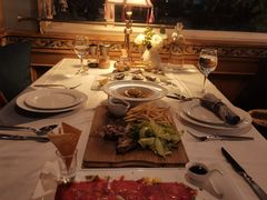 店内布置-火车头法国西餐厅