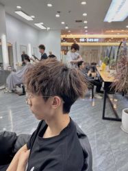 -藤野造型烫染·漂发