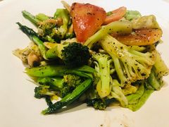 黑松露椰子油炒杂菜-闻见中国海南菜(K11店)