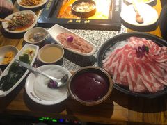 -老牌坊云南鱼豆花火锅(哈西万达店)
