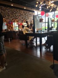 -PE SALON