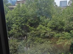 -辣螃铠盆盆蟹大排档(海昌店)