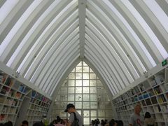 -钟书阁(松江泰晤士小镇店)