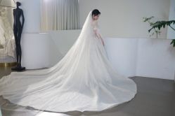 -艾米丽婚纱礼服