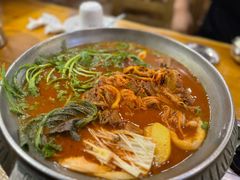 -喇喇排骨火锅·传统韩式脊骨汤(望京西园总店)